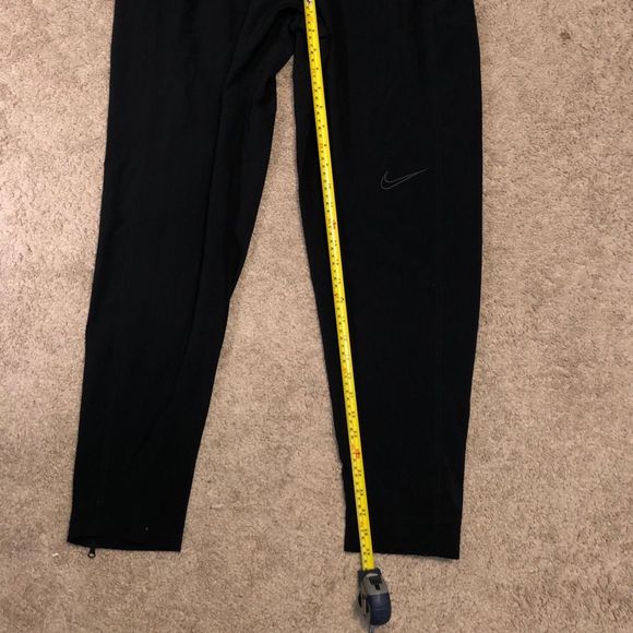 Nike NWT Standard Fit Basketball Black Dry Fit Sweatpants, Size Medium, MSRP $70 - Picture 10 of 10